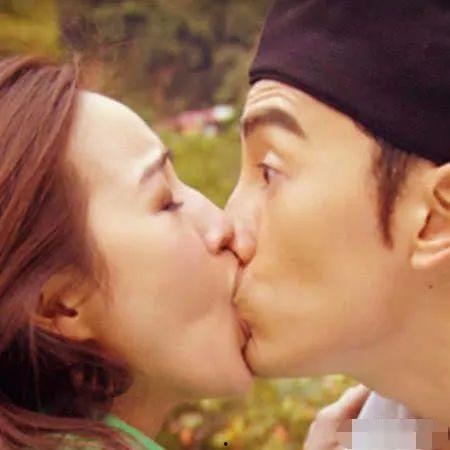 国产吻戏离谱视频大全,甜蜜瞬间与离谱瞬间大揭秘  第2张